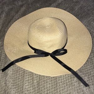 Beach straw hat